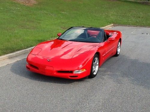 2001 chevrolet corvette  convertible 2-door 5.7l with head up display.