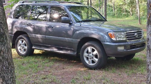 2003 toyota land cruiser only 67,000 miles no reserves no reserves no reserves