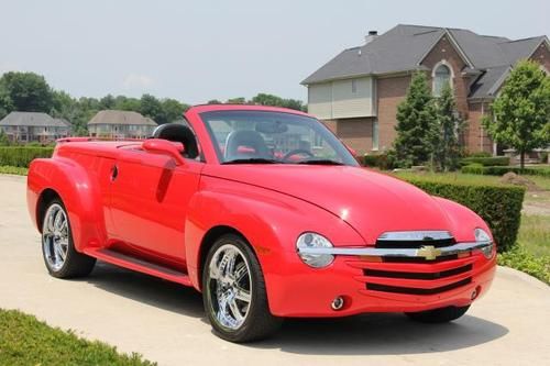 2006 ssr 6 speed manual 14k miles ls2 wow convertible