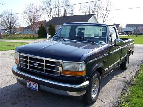 1995 ford f-150 xlt  standard cab pickup 2-door 4.9l