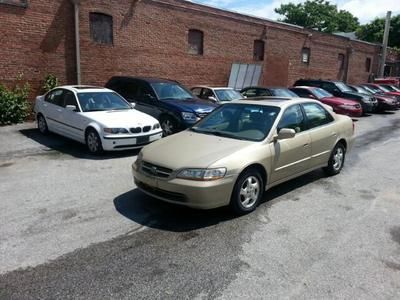Ex sedan 5spd manual cd a/c sunroof  alloy wheels am/fm anti-lock brakes