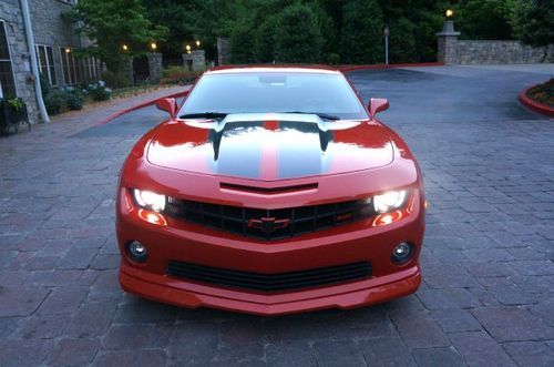 Chevrolet Camaro снизу