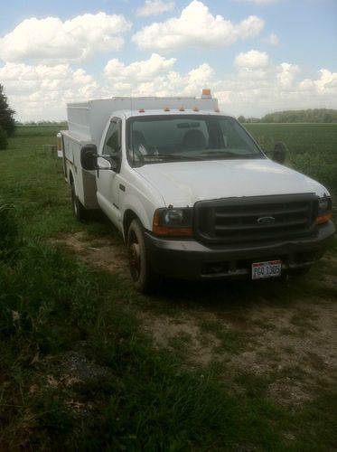 2000 f350 spd ford ,great cab great drive train,  utility box. penal &amp; 2 5/6ball