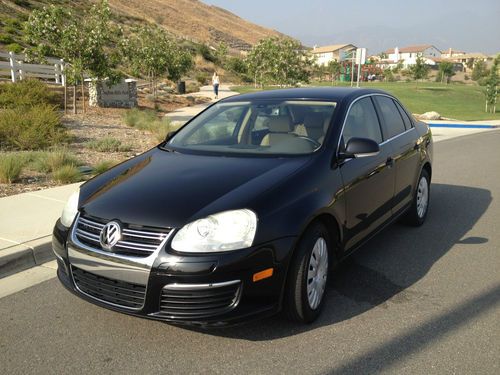 2005 volkswagen jetta 2.5 sedan black on tan clean title great package l@@k