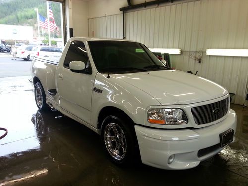 Ford lightning in immaculate condition with only 29k miles!!!! garage kept!