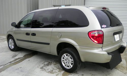 Dodge grand caravan - rear-entry wheelchair mobility handicap van