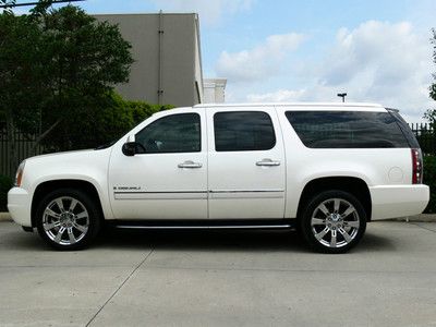 Xl denali awd flex fuel ac/heated seats dvd/cd nav onstar moon roof backup cam