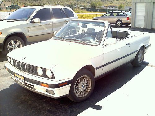 1992 bmw 325i base convertible 2-door 2.5l