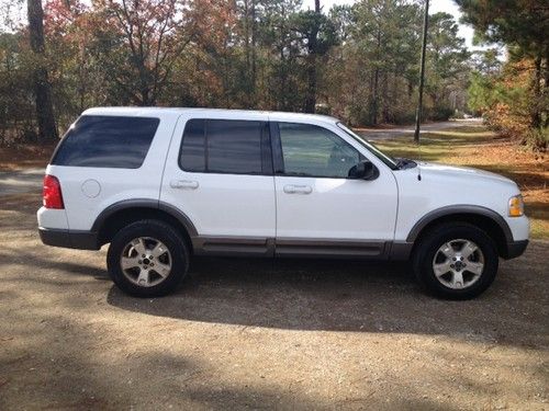 2003 ford explorer 4 door clean vehicle ! 4.0 v6