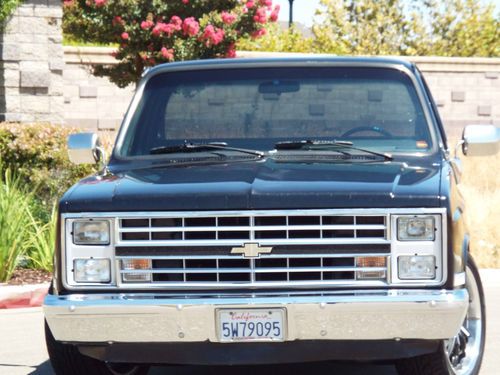 1987 Chevy Silverado Shortbed-CALIFORNIA RUST FREE BEAUTY, image 2