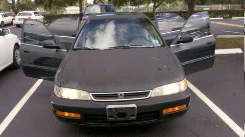 1996 honda accord ex sedan 4-door top of the line honda accord - sunroof - auto