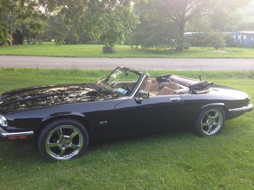 Excellent condition classic 1992 jaguar xjs convertible. v-12 low reserve!