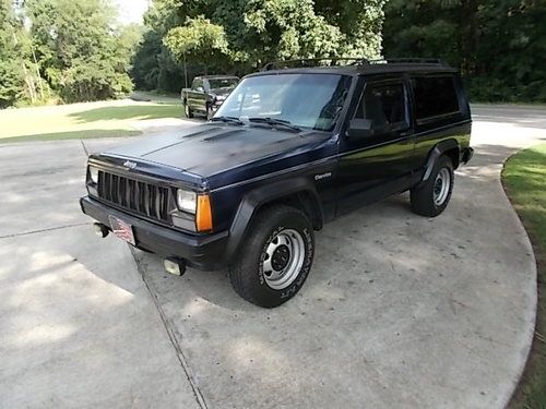 '96 jeep cherokee se- rare 2 dr., 5 sp., 2.5l. extremely dependable