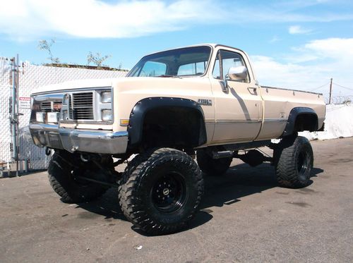 1986 gmc sierra, no reserve