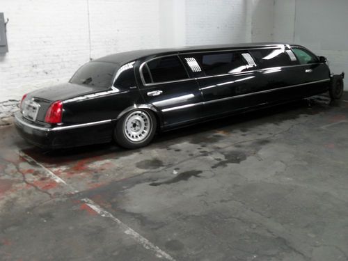 Lincoln limousine for project car or rebuilding