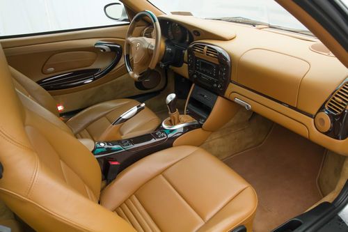 2002 Porsche 911 Turbo Coupe 2-Door Arctic Silver 6-Speed Manual, image 17