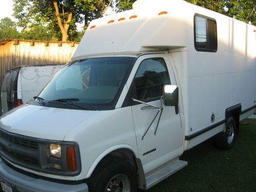 1999 chevy 3500 box truck- 63k