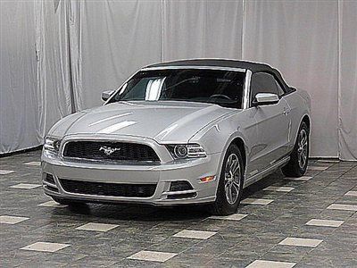 2013 ford mustang v6 premium convertible 25k warranty