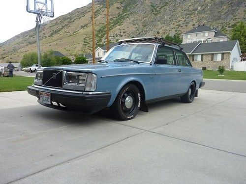 1983 volvo 242 dl  time warp must see  612k miles.