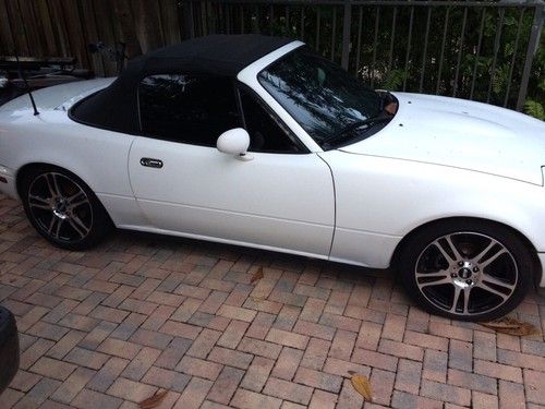 Mazda miata with extras