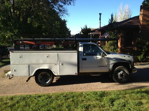 Chevrolet regular cab utility truck 2wd.