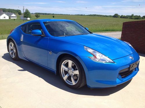 2010 nissan 370z touring coupe auto leather 1 owner. clean carfax. mint!