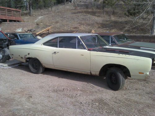 1969 plymouth road runner,4 speed air grabber