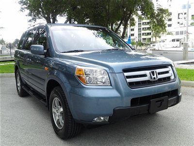 Honda pilot ex-l leather heated seats sunroof one owner sharp