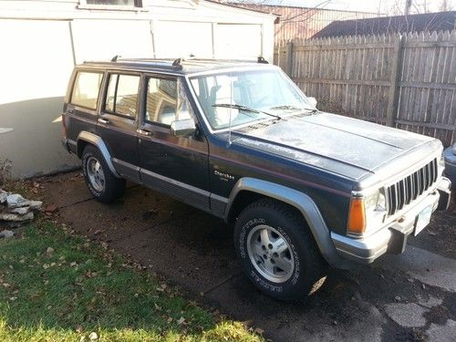 Jeep  cherokee no reserve