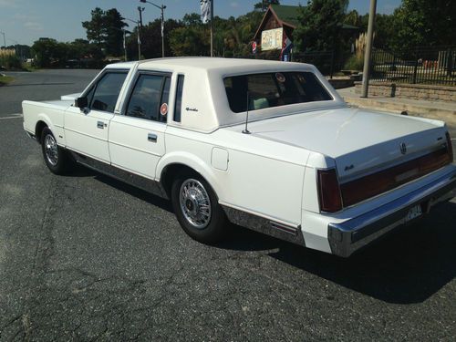1986 Lincoln Town Car Signature Sedan 4-Door 5.0L, US $3,199.00, image 4