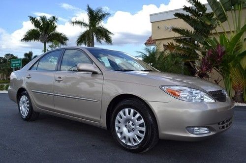 Xle leather 22k low miles florida sedan cd one owner carfax cert flawless