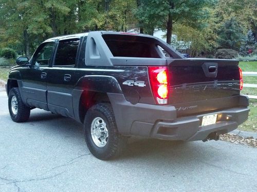 No reserve.2003 chevrolet avalanche 2500 crew cab pickup 4-door 8.1l 4x4