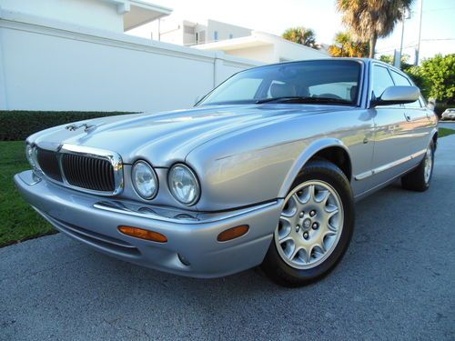 2001 jaguar xj8 luxury sedan 4-door 4.0l