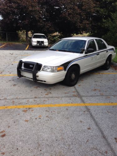 2008 ford crown victoria police interceptor sedan 4-door 4.6l