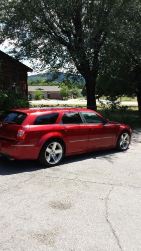 2006 dodge magnum srt8 wagon 4-door 6.1l