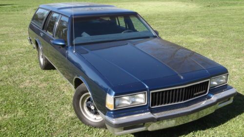 1988 chevrolet caprice station wagon ,low mile, beautiful, 1 of a kind must see