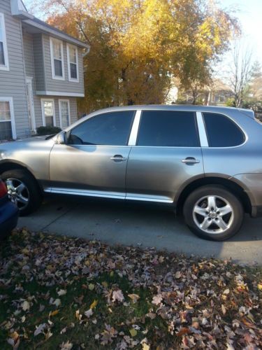 2004 porsche cayenne s sport utility 4-door 4.5l