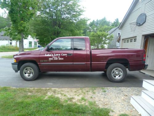 2001 dodge ram 1500 ext. cab 2wd v8..really good shape and low mileage