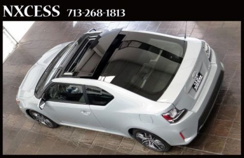 Coupe auto pano roof just 585 miles!!!