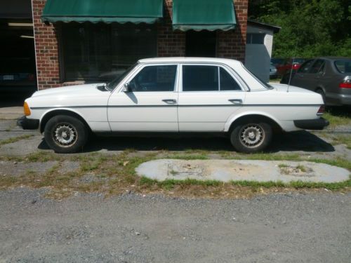 1983 Mercedes-Benz 300D Base Sedan 4-Door 3.0L, US $2,650.00, image 2