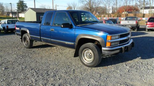 2000 chevrolet k2500 ls 4x4 extended cab pickup 6.5l turbo diesel... no reserve