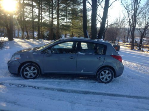 2008 nissan versa sl hatchback 4-door 1.8l, runs great, 1 owner, 117183miles