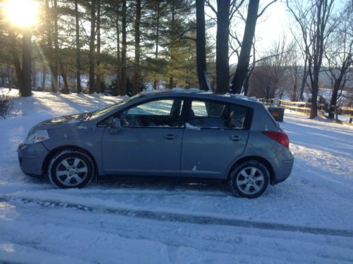 2008 nissan versa sl hatchback 4-door 1.8l, runs great, 1 owner, 117183miles