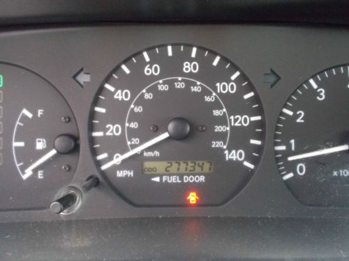 2001 Toyota Camry, NO RESERVE, image 5