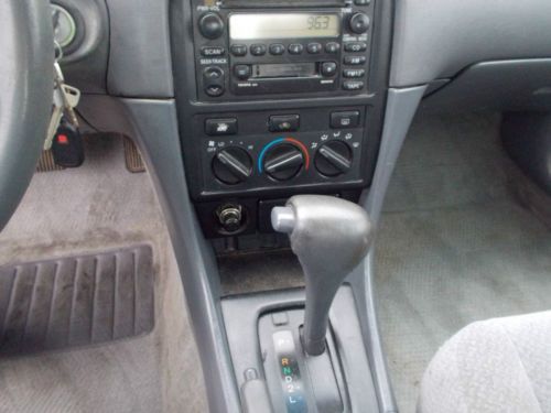 2001 Toyota Camry, NO RESERVE, image 6