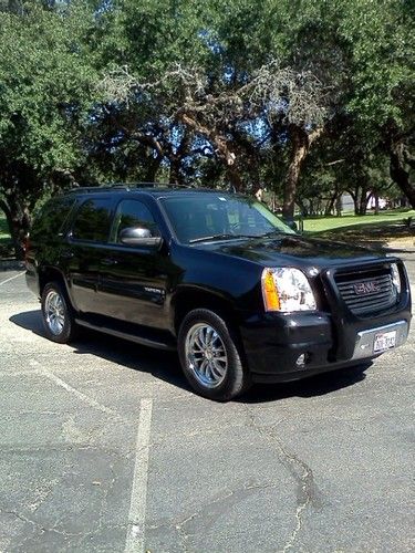 2007 gmc yukon slt 4-door 5.3l, 4wd, dvd, 3 rows captain seats, towing pkg