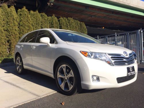 2011 toyota 4dr wgn v6 fwd