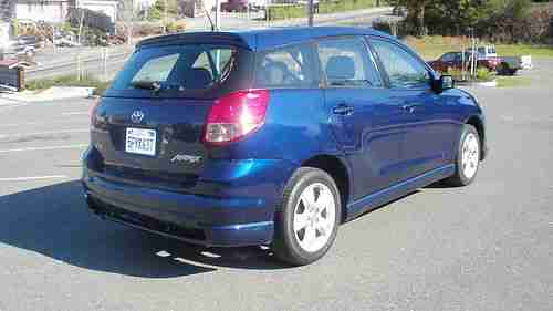 2004 Toyota Corolla Matrix 4-Door XR 2WD CUV, image 4