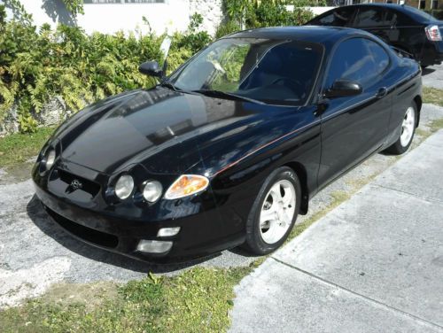 Hyundai tiburon black leather sunroof black