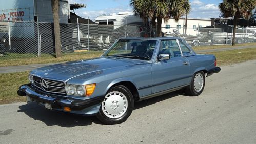 1987 mercedes 560sl convertible, both tops , simpley perfection !!